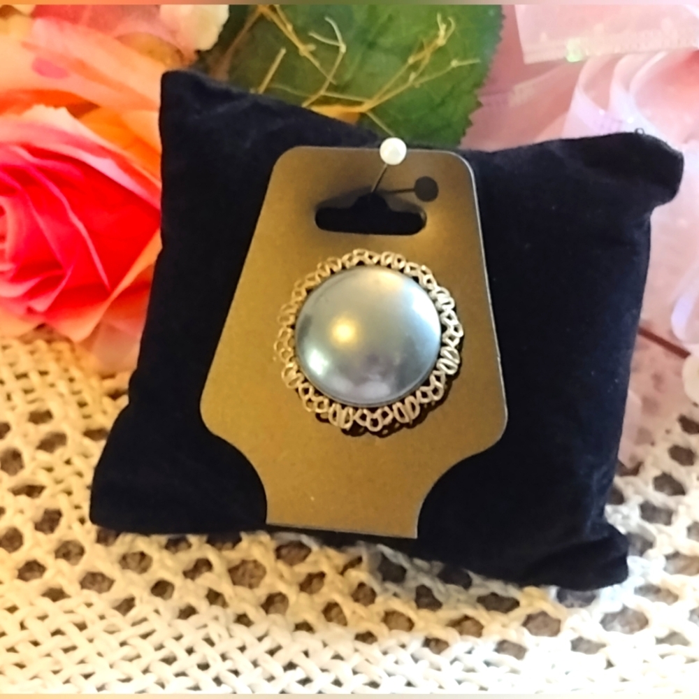Vintage Re-inspired Brooch Lapel Pin